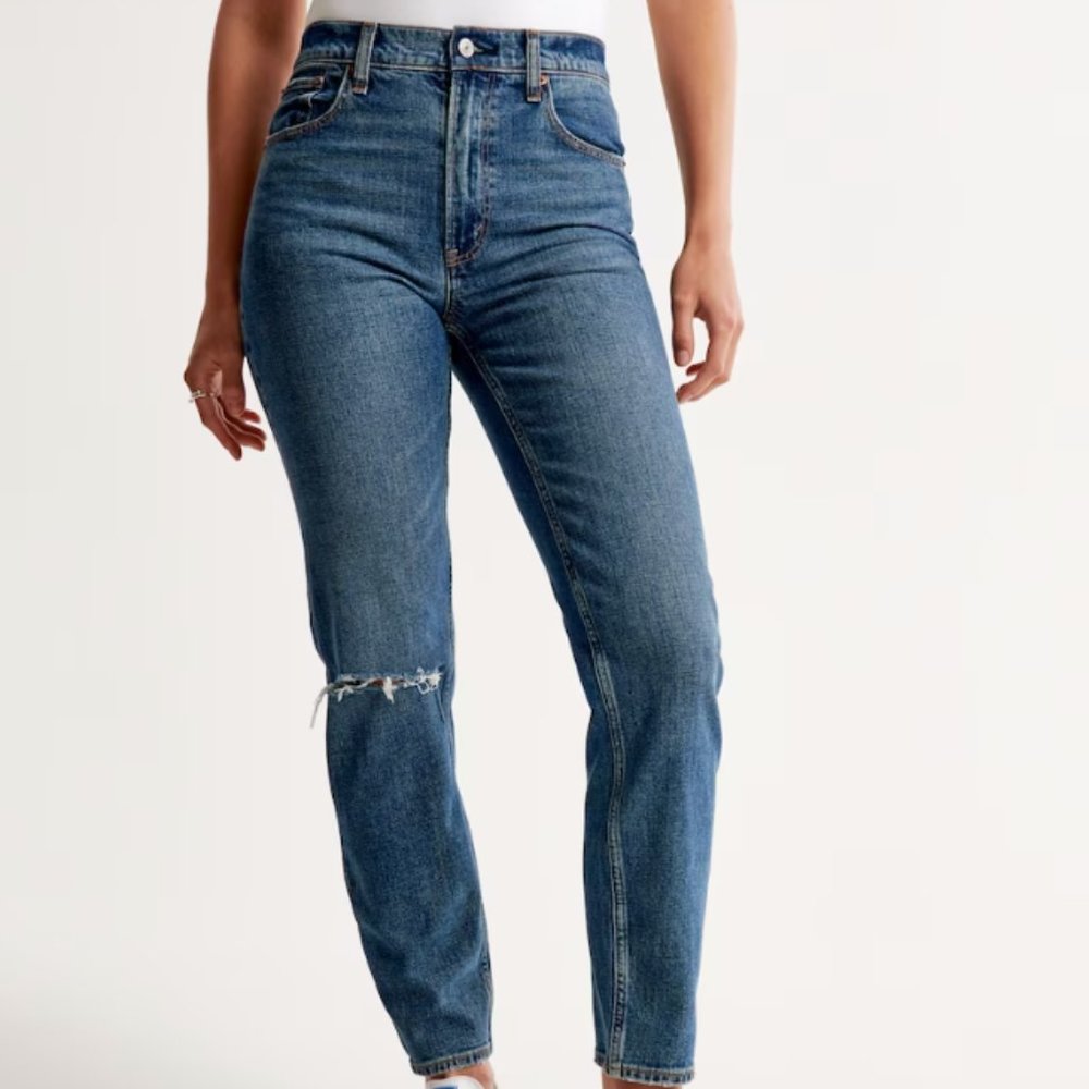 Abercrombie & Fitch High Rise Mom Jean Distressed in Medium Destroy
